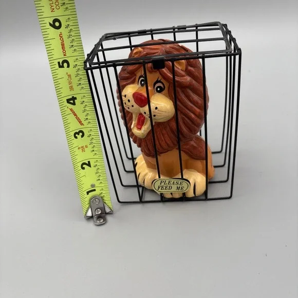 Vintage Coin Bank, Lion In A Cage "Please Feed Me" Ceramic Bank, 5" 80's  Taiwan - Picture 5 of 16